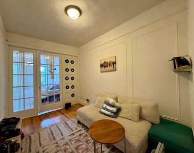 2016 2nd Avenue - Photo Thumbnail 11