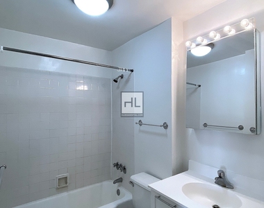 East 36th Street - Photo Thumbnail 3