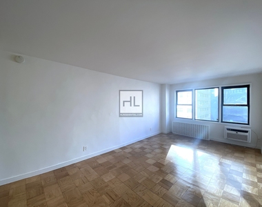 East 36th Street - Photo Thumbnail 2