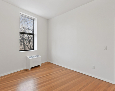 Riverside Drive & 161st Street - Photo Thumbnail 3