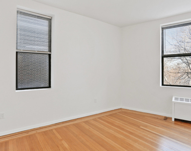 Riverside Drive & 161st Street - Photo Thumbnail 4