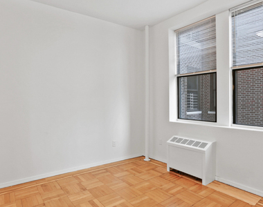 Riverside Drive & 161st Street - Photo Thumbnail 5