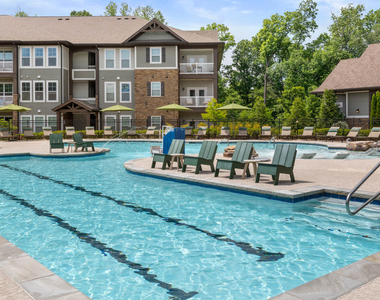 5310 Falls Dr - Photo Thumbnail 16