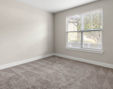 5310 Falls Dr - Photo Thumbnail 9