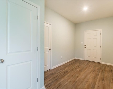 108 Athena Way - Photo Thumbnail 33