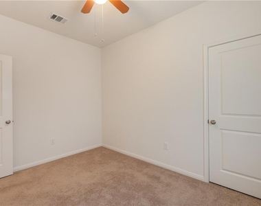 108 Athena Way - Photo Thumbnail 15