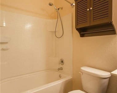 108 Athena Way - Photo Thumbnail 16