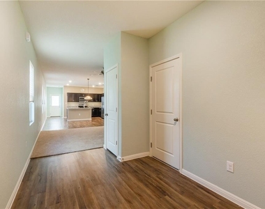 108 Athena Way - Photo Thumbnail 37