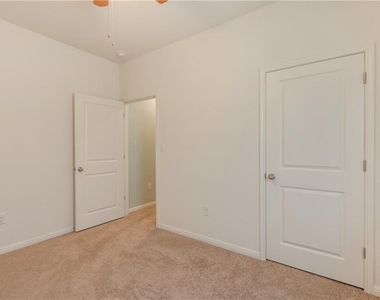 108 Athena Way - Photo Thumbnail 12