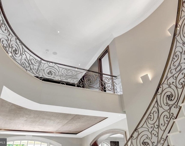 860 Nicholas Run Drive - Photo Thumbnail 47