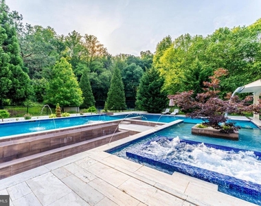 860 Nicholas Run Drive - Photo Thumbnail 16