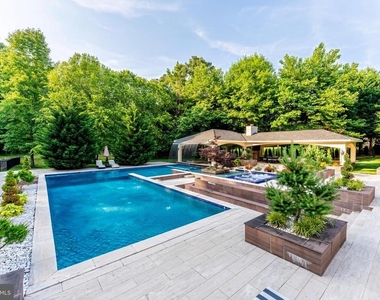860 Nicholas Run Drive - Photo Thumbnail 14