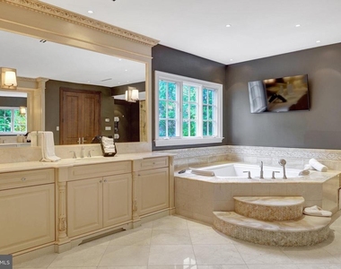 860 Nicholas Run Drive - Photo Thumbnail 102