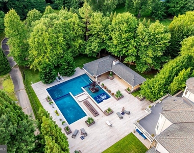 860 Nicholas Run Drive - Photo Thumbnail 4