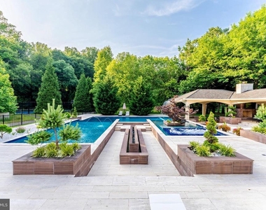 860 Nicholas Run Drive - Photo Thumbnail 15
