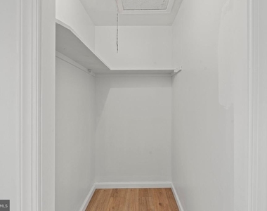 29 Hinsdale Lane - Photo Thumbnail 5