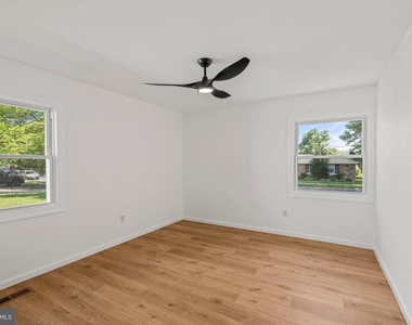 29 Hinsdale Lane - Photo Thumbnail 20