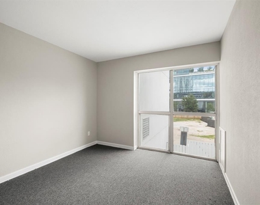 5050 Ambassador Way - Photo Thumbnail 9