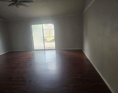 11706 N Kathy Avenue - Photo Thumbnail 4