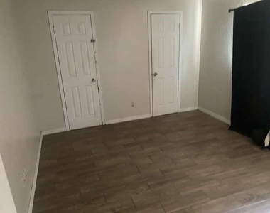 11706 N Kathy Avenue - Photo Thumbnail 11
