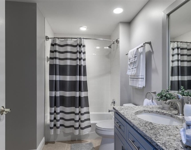 3313 Sunset Key Cir - Photo Thumbnail 15