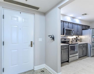 3313 Sunset Key Cir - Photo Thumbnail 17