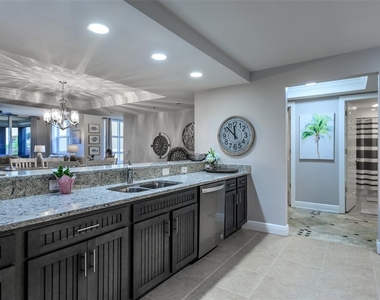 3313 Sunset Key Cir - Photo Thumbnail 11