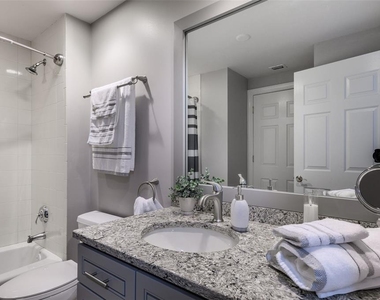 3313 Sunset Key Cir - Photo Thumbnail 16