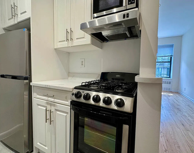 323 East 83rd Street - Photo Thumbnail 1