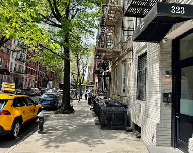323 East 83rd Street - Photo Thumbnail 4