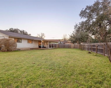 11200 Iron Oak Trl - Photo Thumbnail 5