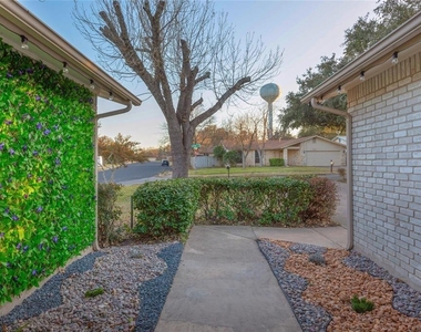 11200 Iron Oak Trl - Photo Thumbnail 23