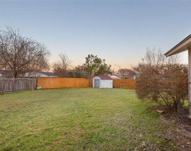 11200 Iron Oak Trl - Photo Thumbnail 7