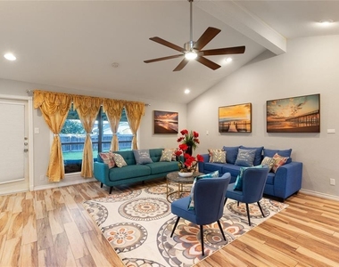 11200 Iron Oak Trl - Photo Thumbnail 19