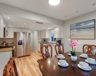 11200 Iron Oak Trl - Photo Thumbnail 11