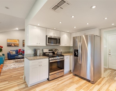 11200 Iron Oak Trl - Photo Thumbnail 25
