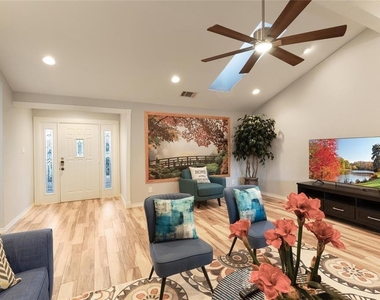 11200 Iron Oak Trl - Photo Thumbnail 13