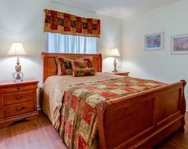 1809 Debarry Ave - Photo Thumbnail 6
