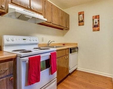 1809 Debarry Ave - Photo Thumbnail 5