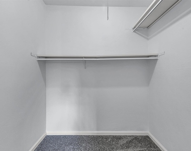 4406 Kacee Drive - Photo Thumbnail 18