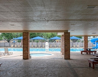 4406 Kacee Drive - Photo Thumbnail 27