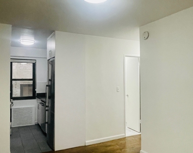 405 East 56th Street - Photo Thumbnail 3