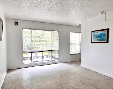 1303 Nw 6th Street - Photo Thumbnail 2