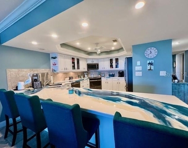 3270 Southshore Drive - Photo Thumbnail 7