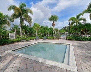 8815 Manor Loop - Photo Thumbnail 22