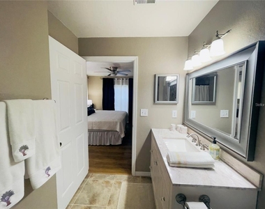 8815 Manor Loop - Photo Thumbnail 9