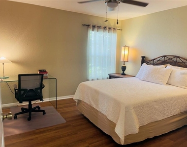 8815 Manor Loop - Photo Thumbnail 11