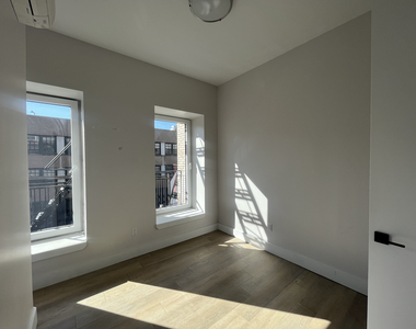 81 West 118th Street - Photo Thumbnail 4