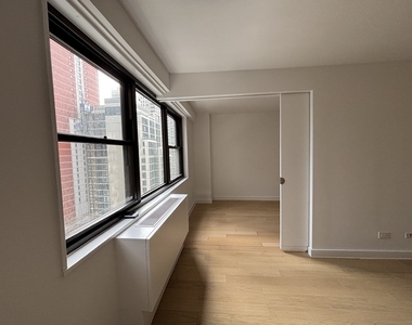 East 39th Street - Photo Thumbnail 10