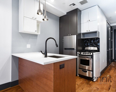 Knickerbocker Avenue - Photo Thumbnail 14